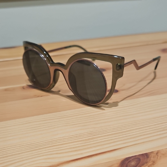 Fendi Paradeyes FF0137S Sunglasses Pink Green Cat Eye Geometric Made In Italy main image 9